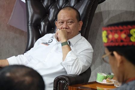 Ketua DPD RI Minta Pemerintah Setop Imigran Tiongkok, Ada Apa?